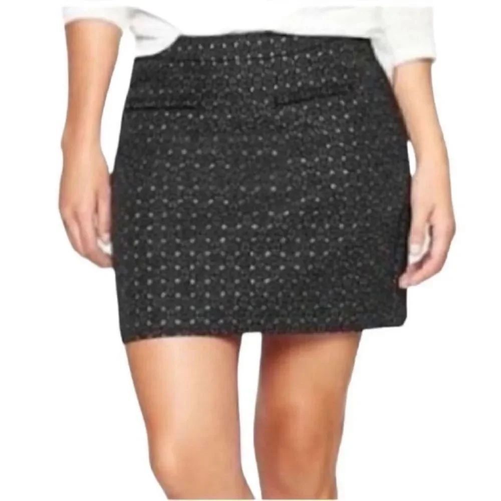 Gap Mini Black & Silver Metallic Skirt(Size 6)